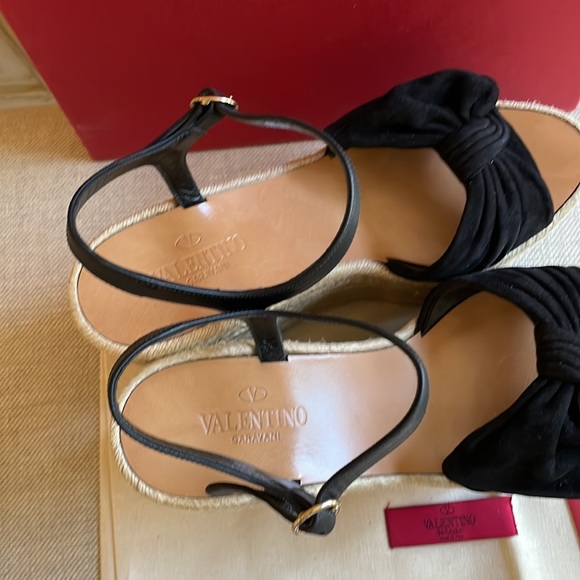 - Valentino Bow Wedge Sandler - Picture 5 of 7